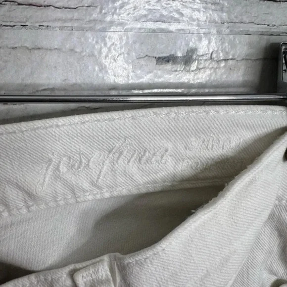 7 FOR ALL MANKIND White Josefina Distressed Jean     Size: 25 NWt - Picture 5 of 8